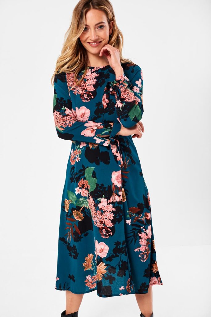 300+ Floral Dress Captions And Quotes For Instagram - CAPTION SWAG